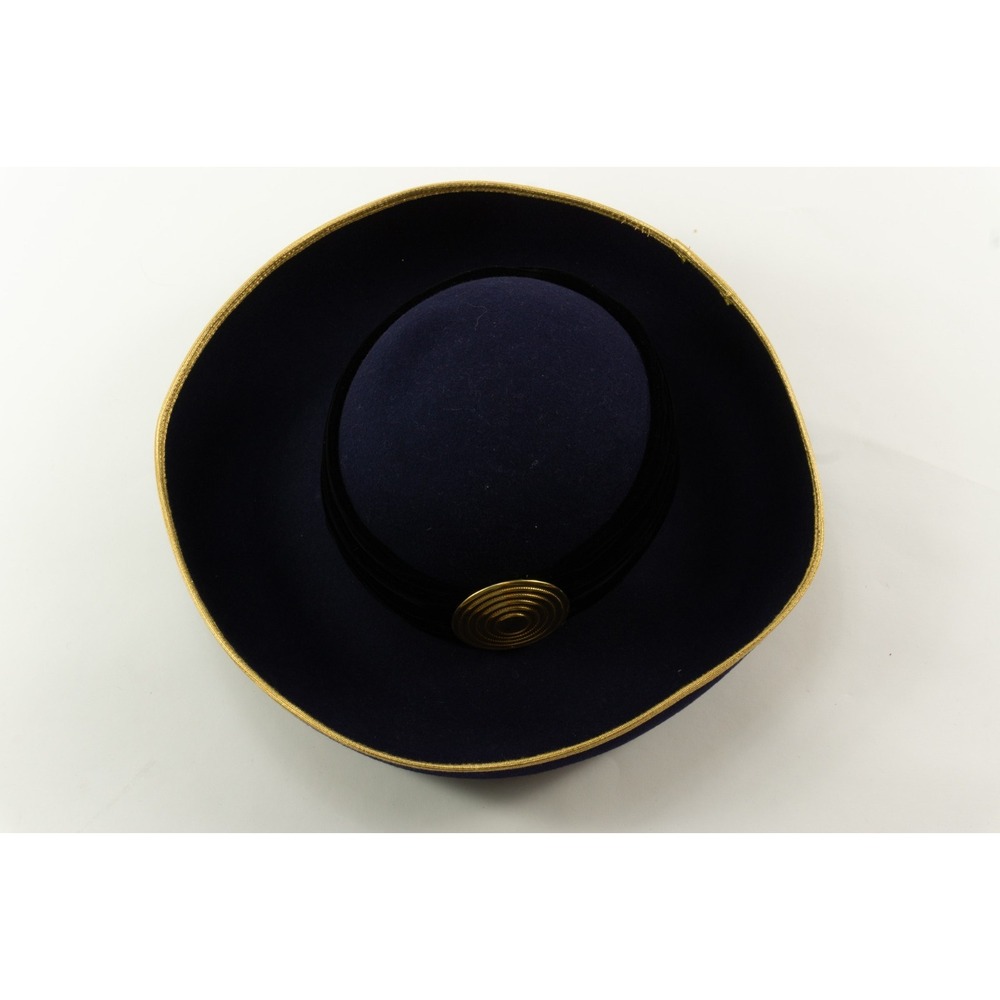 Whittall & Shon Vintage Purple Wool Doeskin Felt Derby Hat Gold Trim Medallion